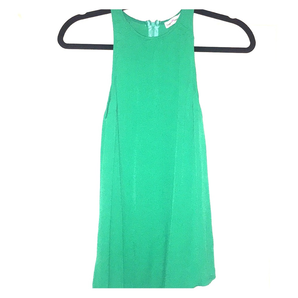 Green sleeveless top